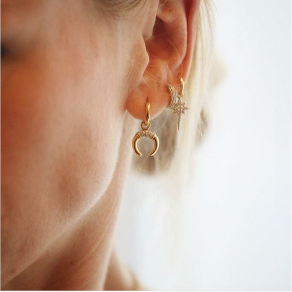 アクセサリー SOPHIE BUHAI Moon Pierced Earrings-Gold Gold Medium Pearl Drop Earrings | Sophie Buhai