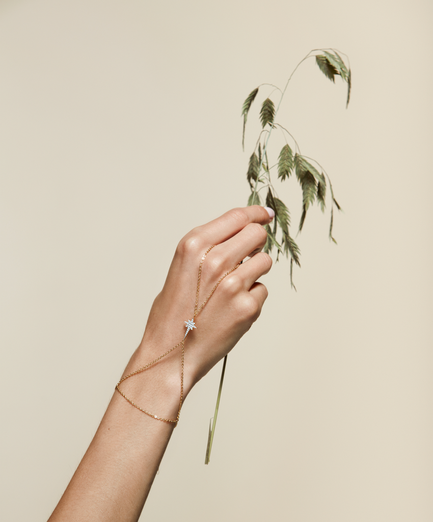 FALLEN STAR HAND CHAIN – Sophie Lis